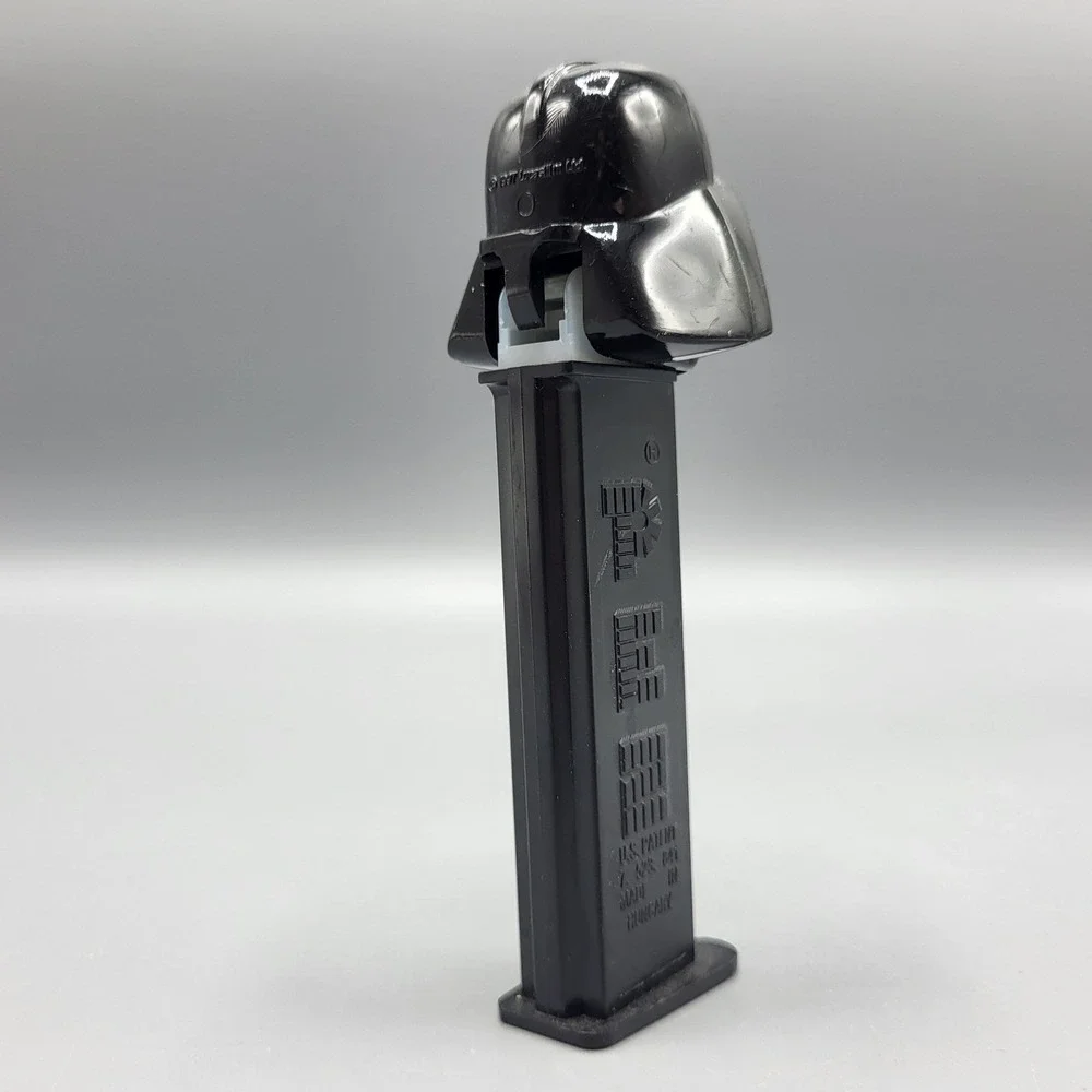 Vintage PEZ Candy Dispenser Star Wars Darth Vader 1997 Lucasfilm Hungary Black